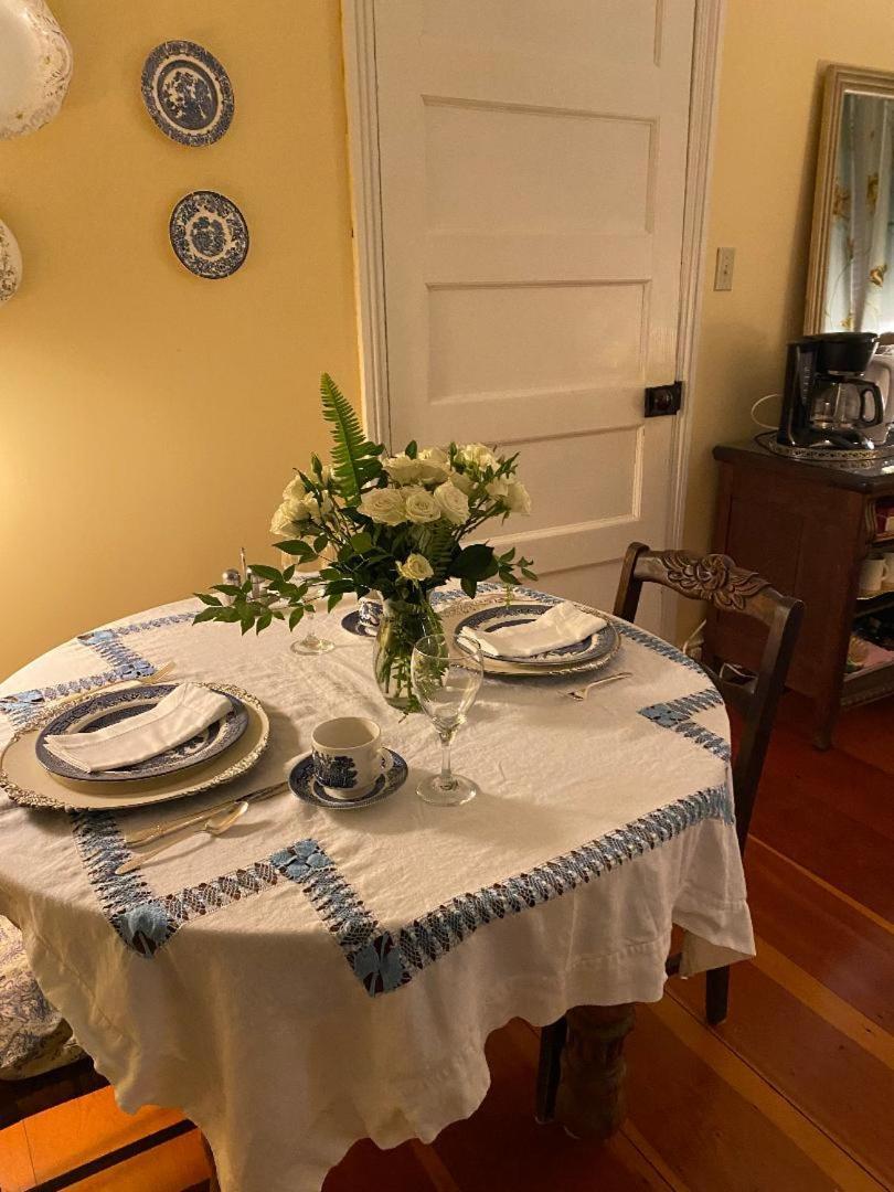 Magnolia Cottage Bed And Breakfast Natchez Exterior photo